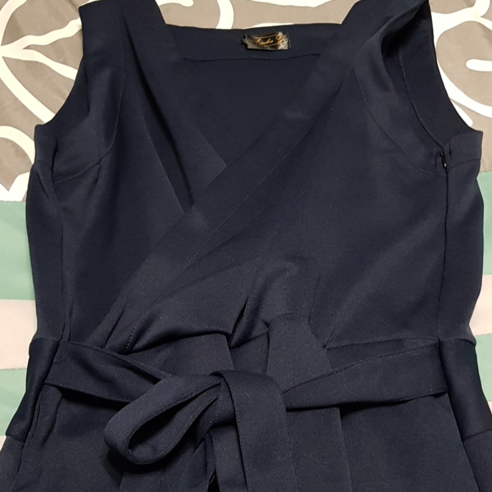 Sleeveless Tie Waist Wide Leg Jumpsuit New! - Picture 4 of 9